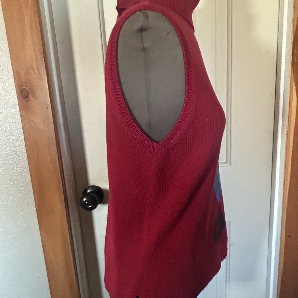 Sweater - Picture 7 of 7